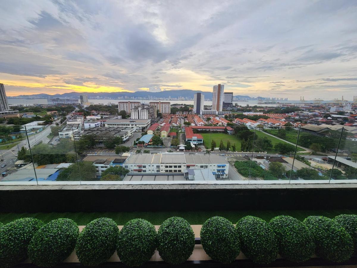 Praicon Tower - Premium Suite Butterworth Extérieur photo