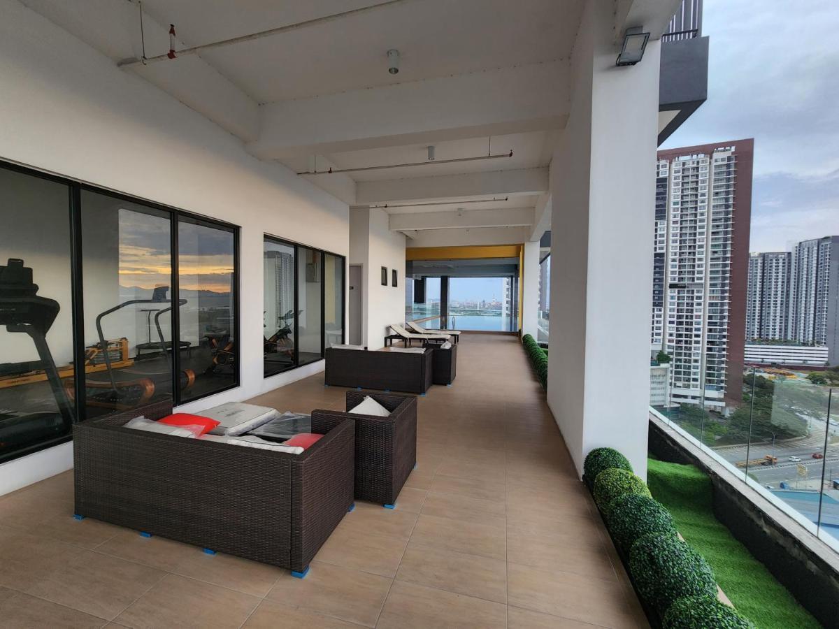 Praicon Tower - Premium Suite Butterworth Extérieur photo